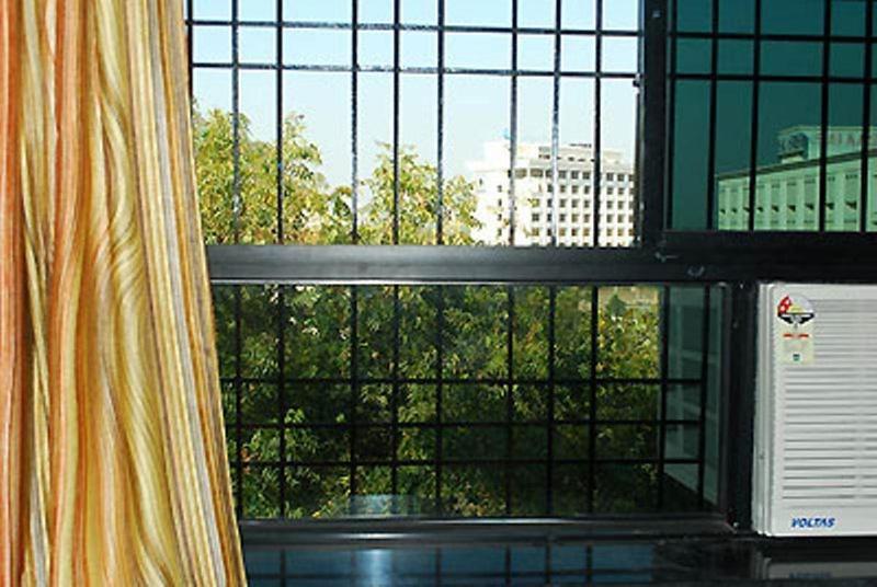 Sai Ganesh Hotel Shirdi Buitenkant foto