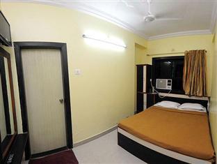Sai Ganesh Hotel Shirdi Buitenkant foto