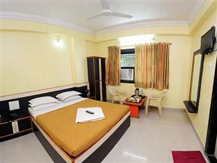 Sai Ganesh Hotel Shirdi Buitenkant foto